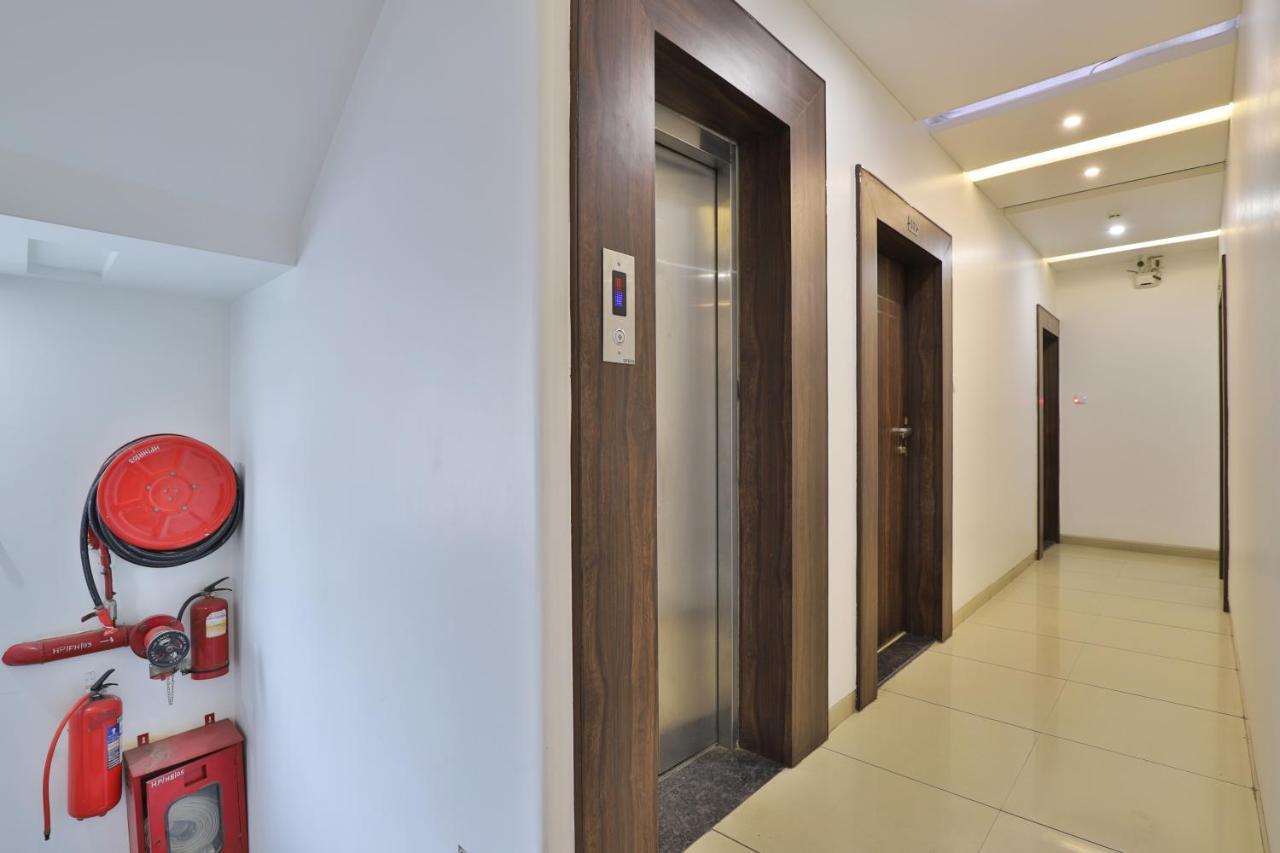 Hotel Planet Vadodara Exterior photo